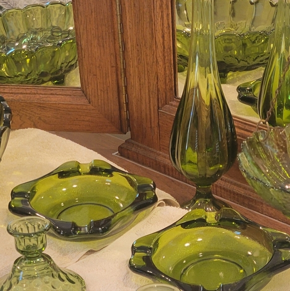 VINTAGE DEEP JADE/GREEN GLASS SET - Picture 3 of 4